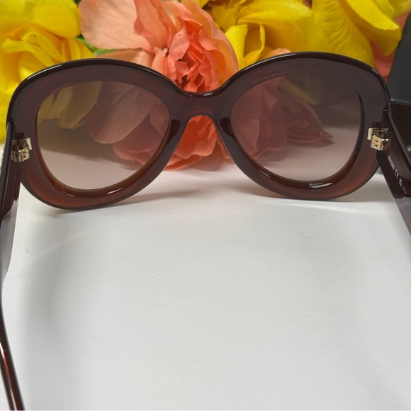 ❤️‍🔥SUPER SALE $400 NEW MOSCHINO OVERSIZED SUNGLASSES - Picture 9 of 10